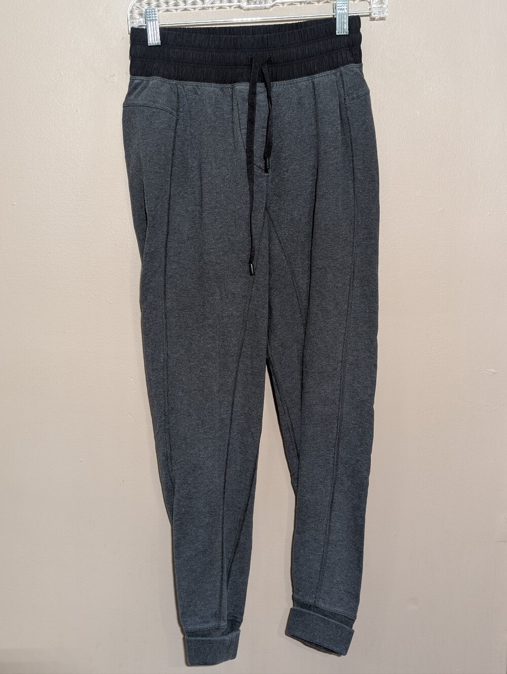Lululemon jogger sweatpants, Size 4